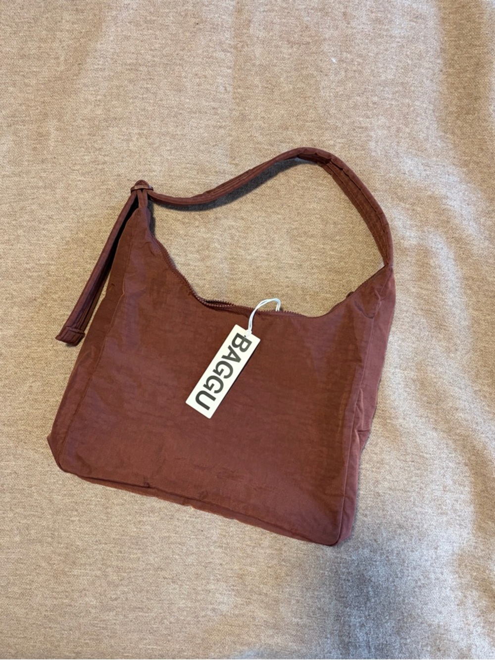 BAGGU Shoulder Bag in Mahogany